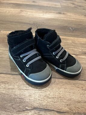 See Kai Run Black and Gray High-Top Sneakers